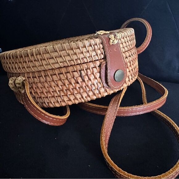 Handwoven Rattan Circle Bag -
Boho Bali Charm - Picture 5 of 14